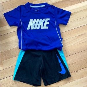 NIKE Boys exercise apparel